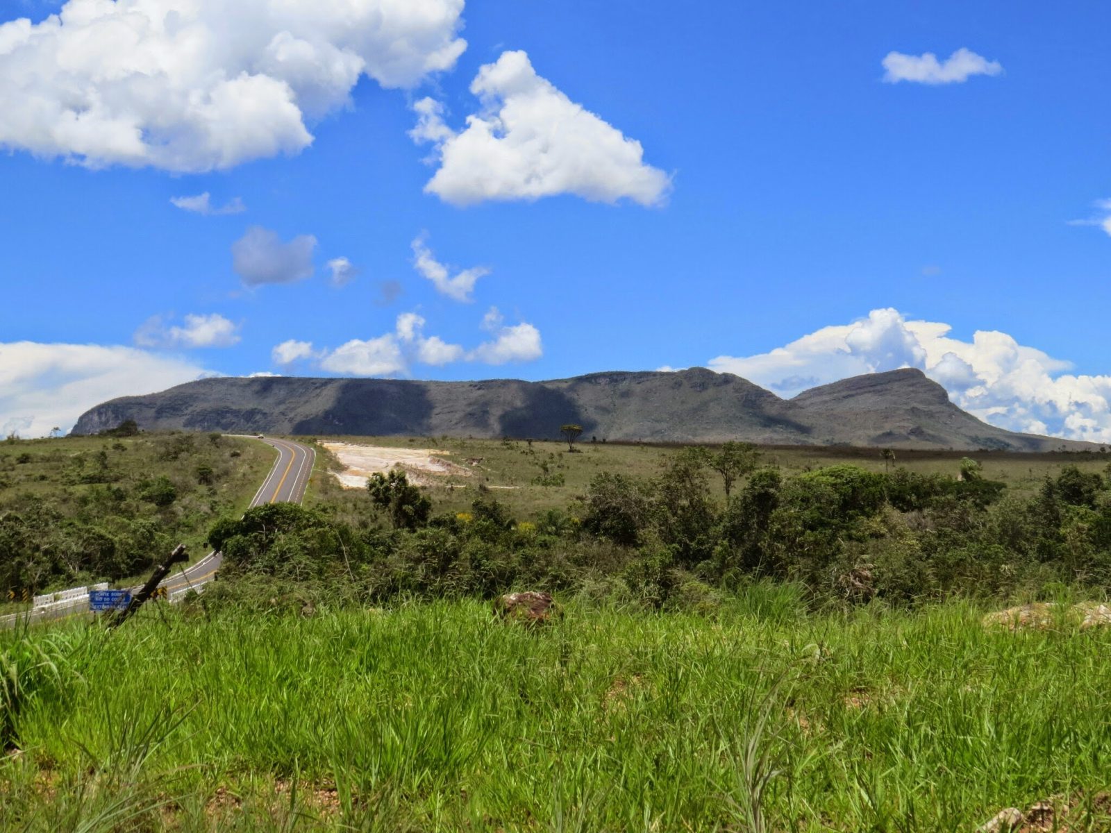 Chapada dos Veadeiros (GO): Guia Prático de Trilhas, Cachoeiras e Alto Paraíso